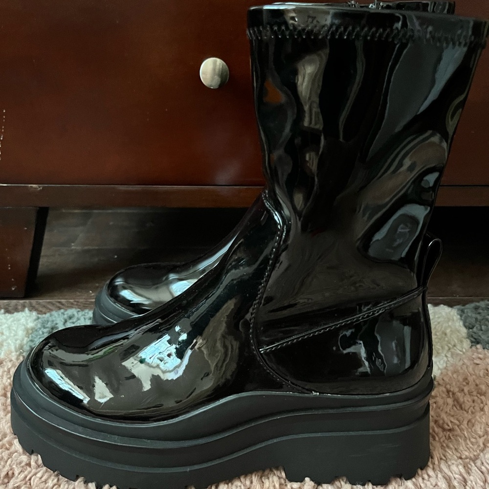 ALDO NWOB Bigshot Platform Ankle Booties Black Size 7 Chunky Combat Punk Rock